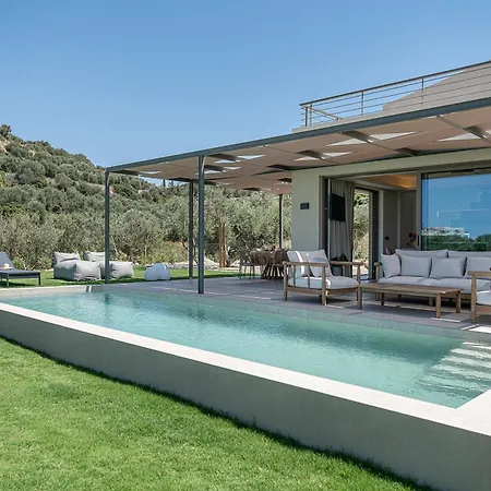 Seaview With Pool In Nature Next To Platanés