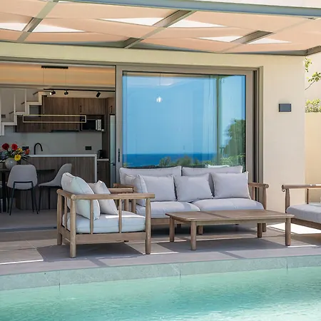 Βίλα Seaview With Pool In Nature Next To